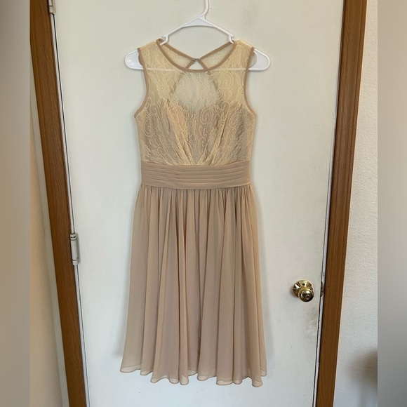 JJ’S House beautiful cream colored dress size large - Picture 1 of 13
